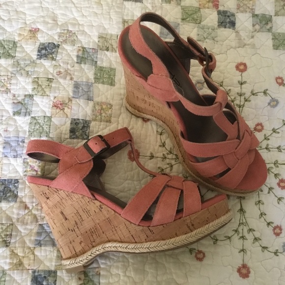 Moda peach suede leather platform wedge sandals - Picture 2 of 10
